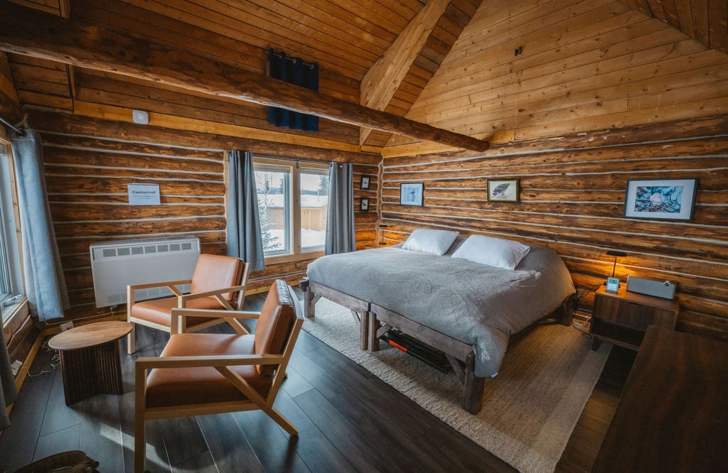 AngelaGzowski - Cabin Interior (3) (1)